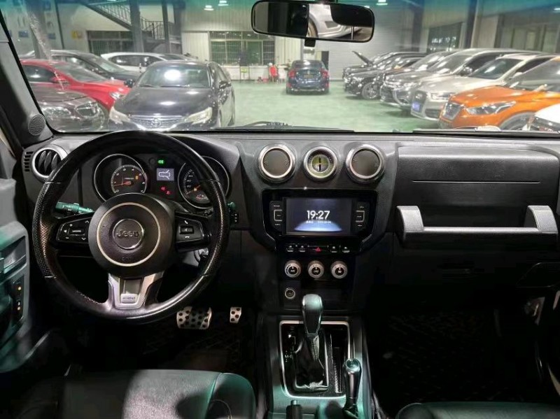 东莞17年Jeep北京JEEP6