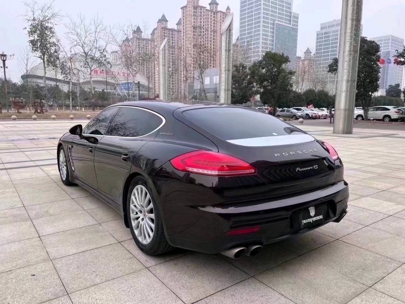 枣庄15年保时捷帕拉梅拉1