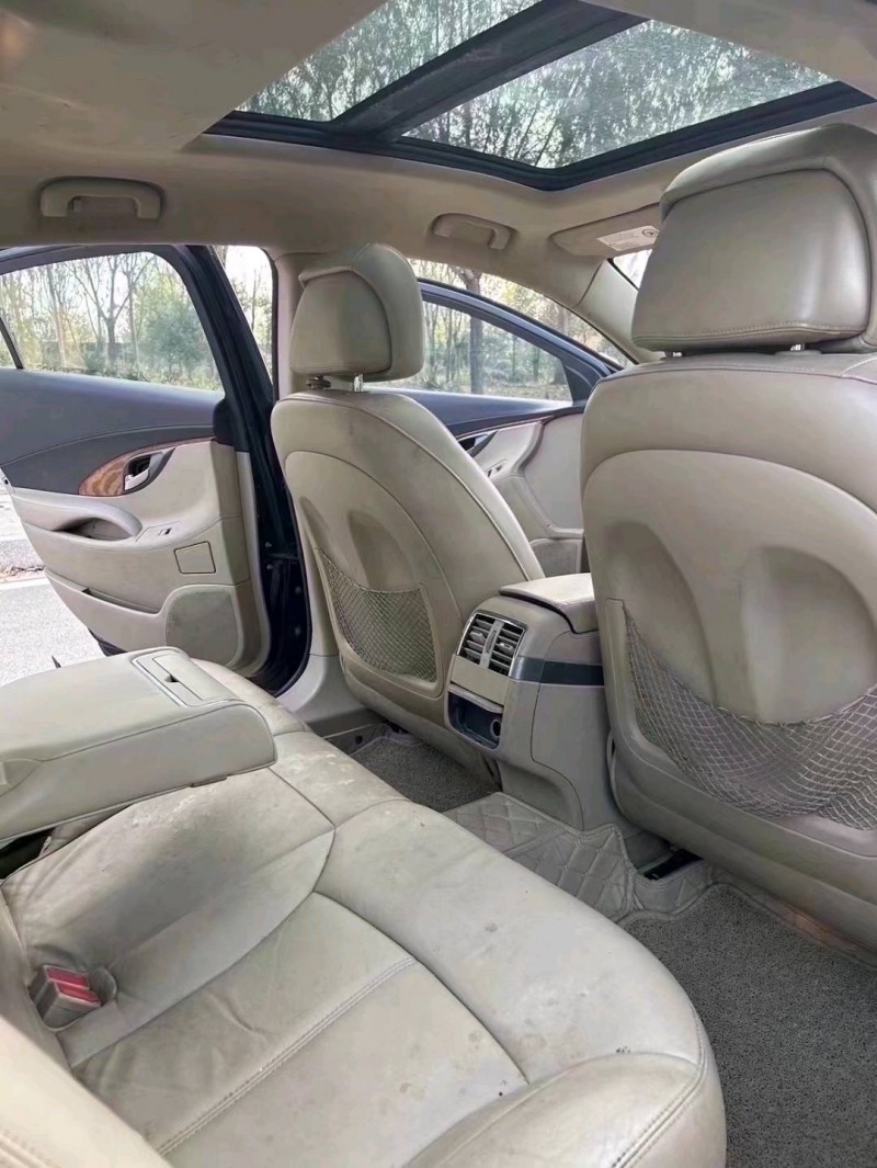 枣庄12年别克君越5