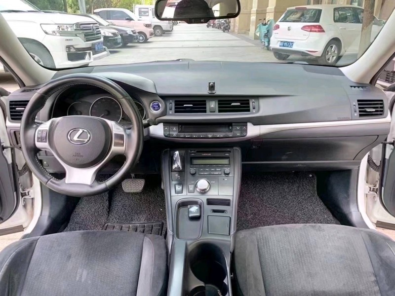 廊坊12年雷克萨斯CT5