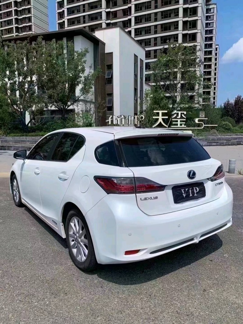 廊坊12年雷克萨斯CT8