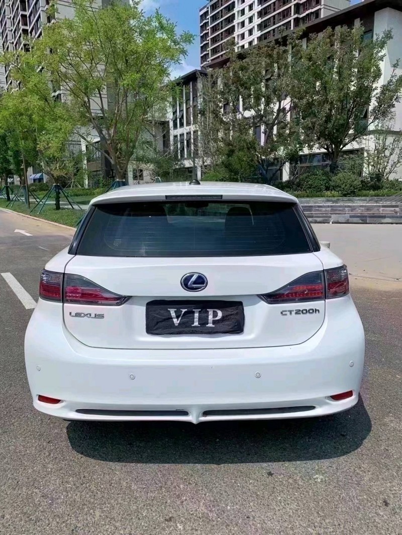 廊坊12年雷克萨斯CT9