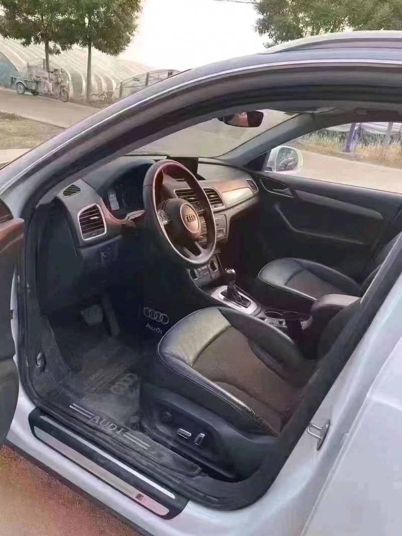 济宁19年奥迪Q36
