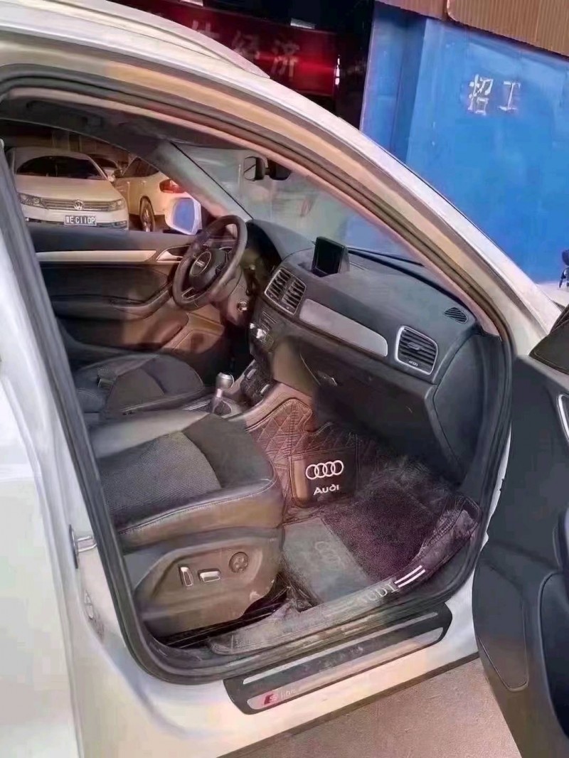 济宁19年奥迪Q34