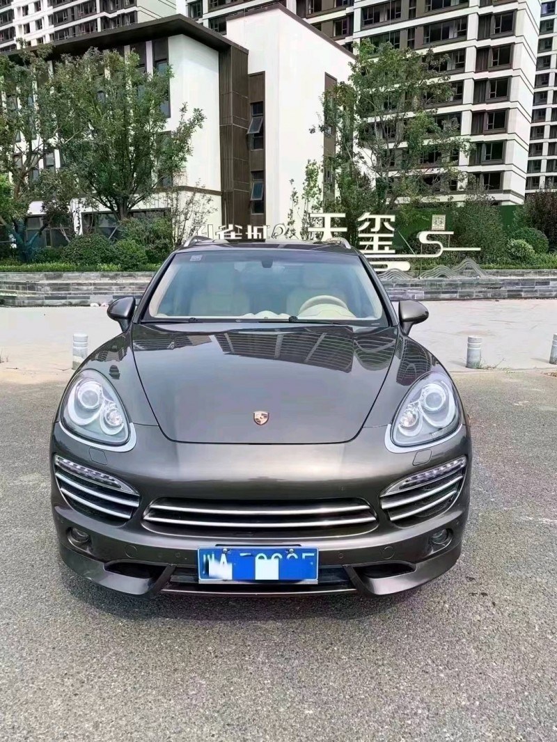 廊坊13年保时捷卡宴1