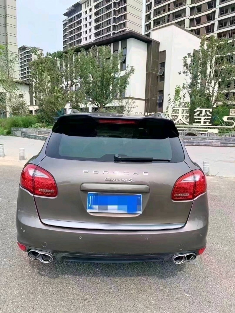 廊坊13年保时捷卡宴9