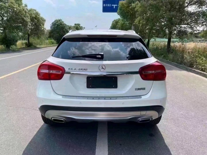 嘉兴16年奔驰GLA8