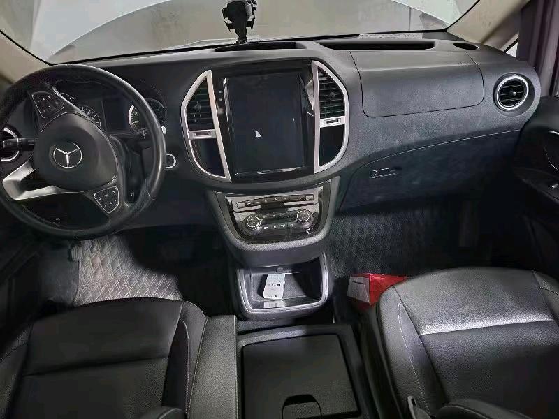 邯郸20年奔驰威霆2