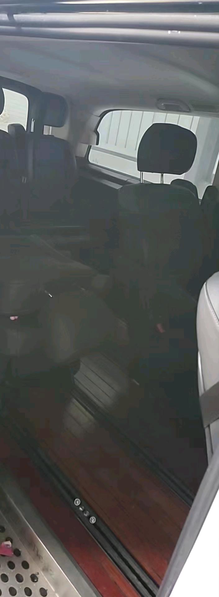 邯郸20年奔驰威霆6