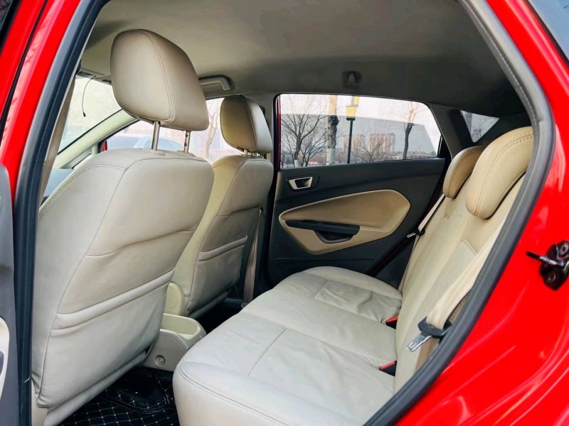 聊城11年福特嘉年华6