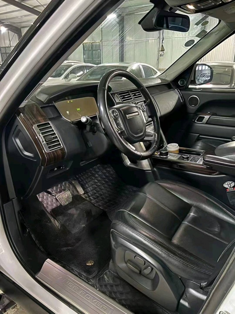 青岛16年路虎揽胜行政2