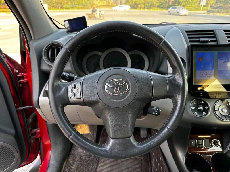 沈阳10年丰田RAV45