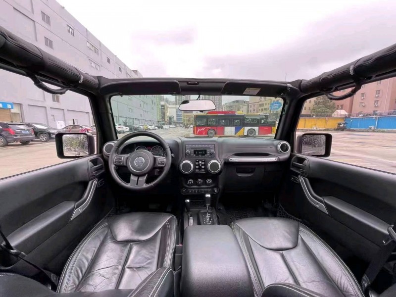 珠海17年Jeep牧马人8