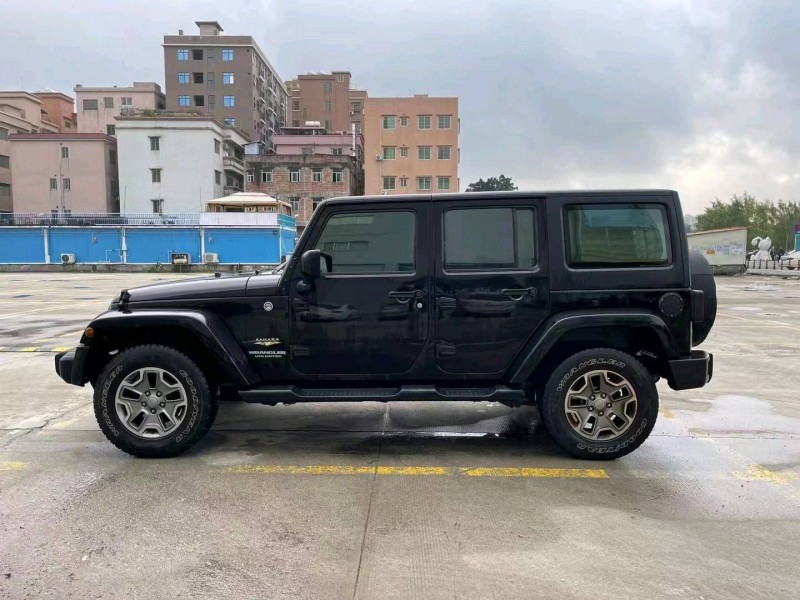 珠海17年Jeep牧马人9
