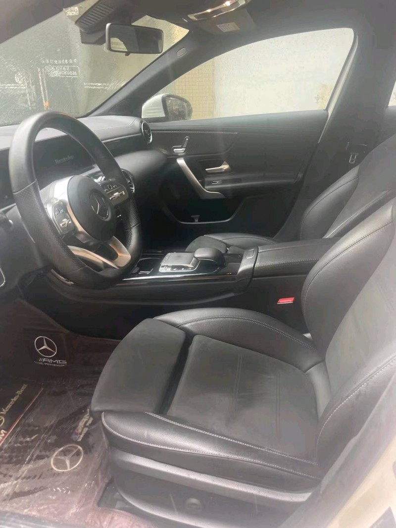 中山19年奔驰A4