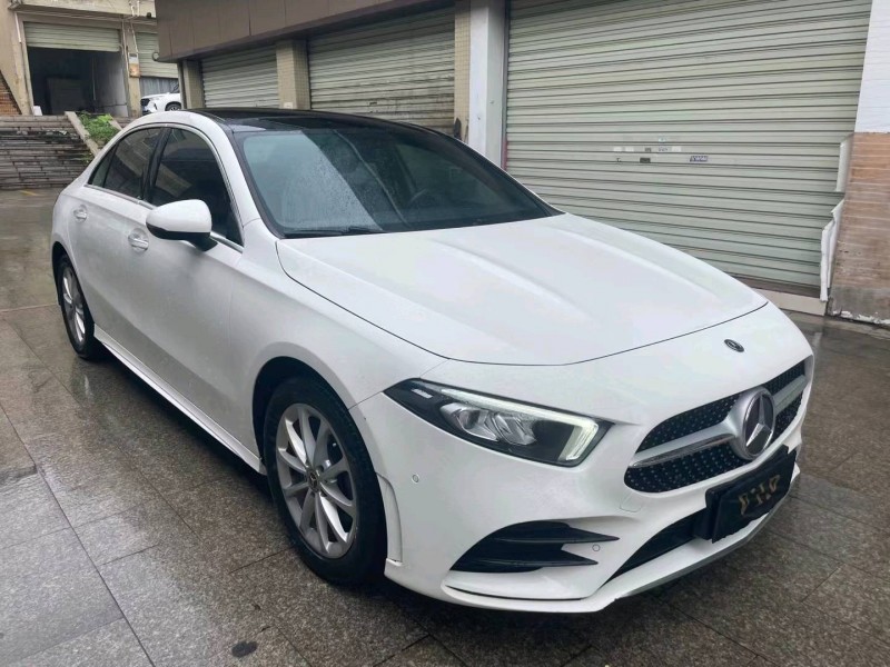 中山19年奔驰A3