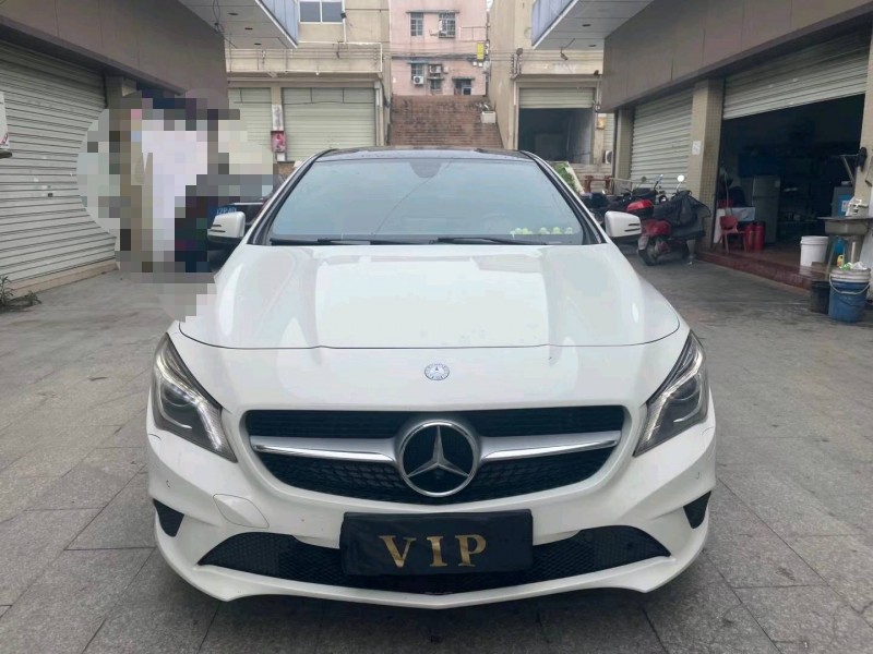 中山16年奔驰CLA1