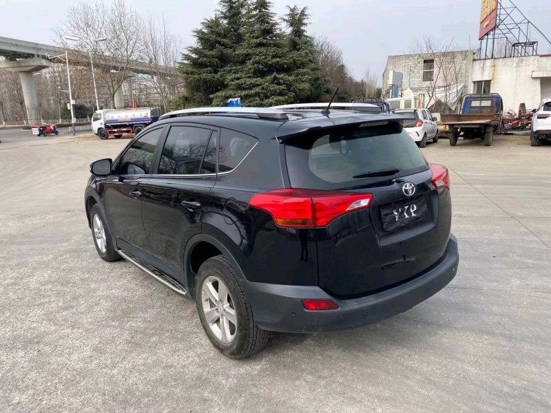 济南14年丰田RAV42