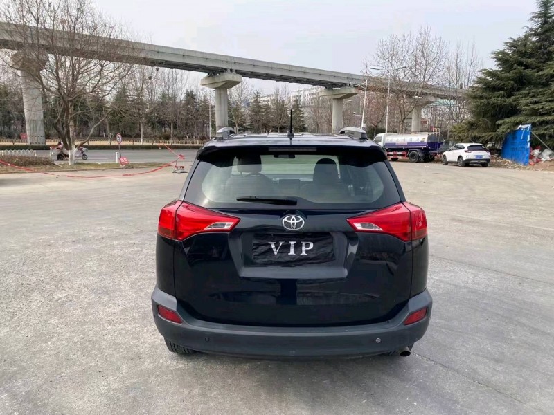 济南14年丰田RAV43