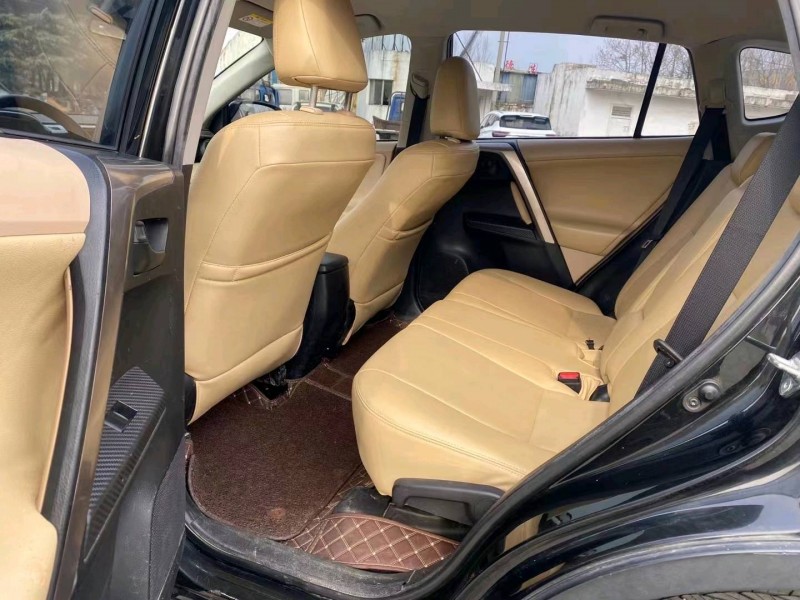 济南14年丰田RAV47