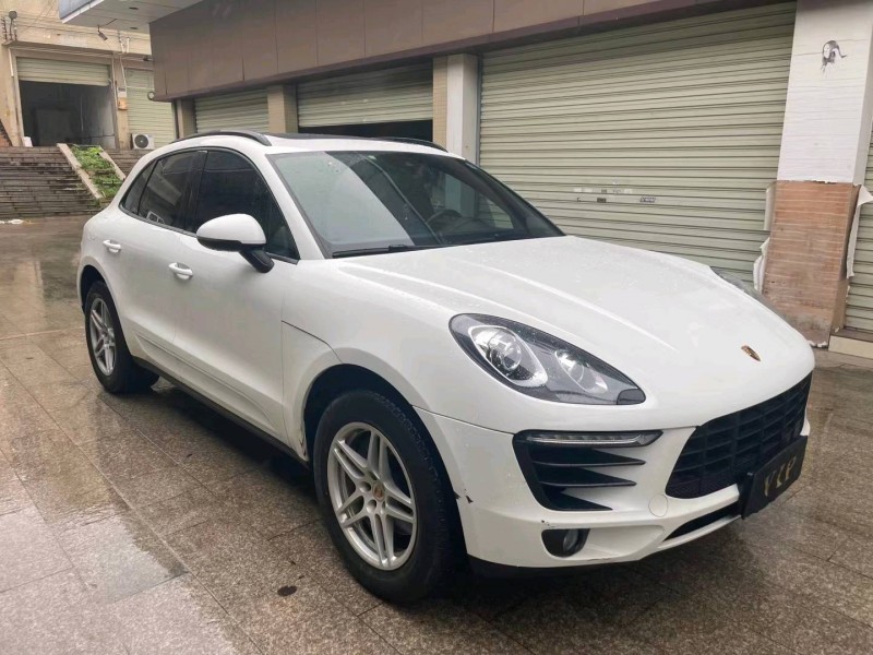 中山18年保时捷Macan3