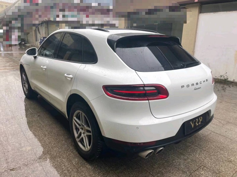 中山18年保时捷Macan7