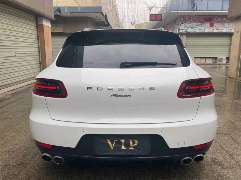 中山18年保时捷Macan9