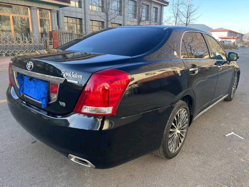 邯郸11年丰田皇冠4