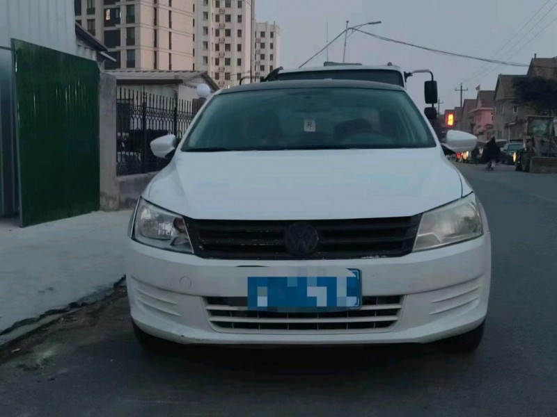 济南14年大众桑塔纳1