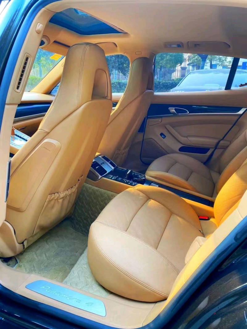 淮南14年保时捷帕拉梅拉8