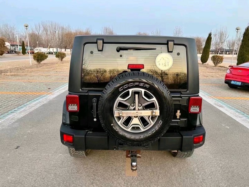 枣庄15年Jeep牧马人9