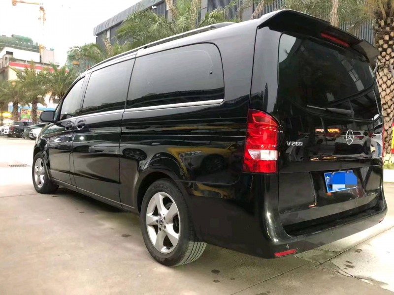 珠海20年奔驰威霆5