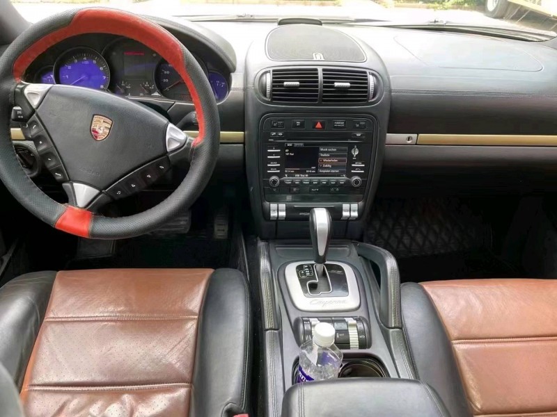 淮南10年保时捷卡宴3