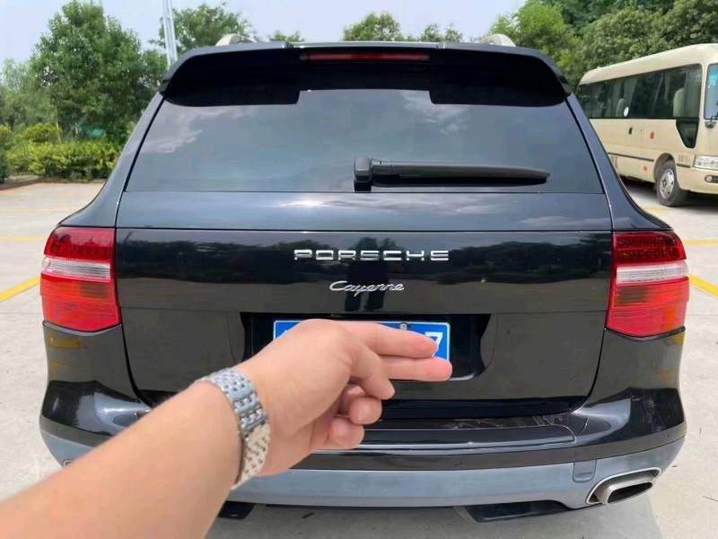 淮南10年保时捷卡宴4