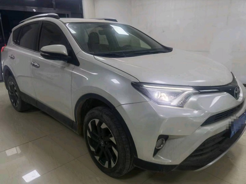 邯郸17年丰田RAV43