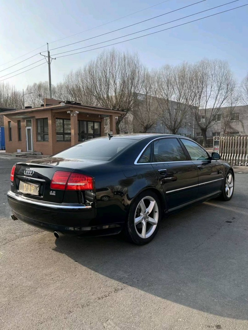 沈阳10年奥迪A8L3