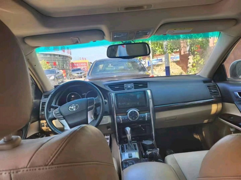 成都12年丰田锐志3