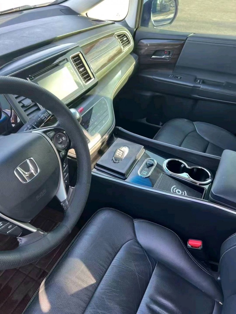 邯郸16年本田艾力绅3