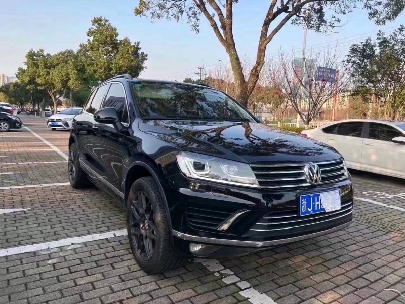 邯郸17年大众途锐2