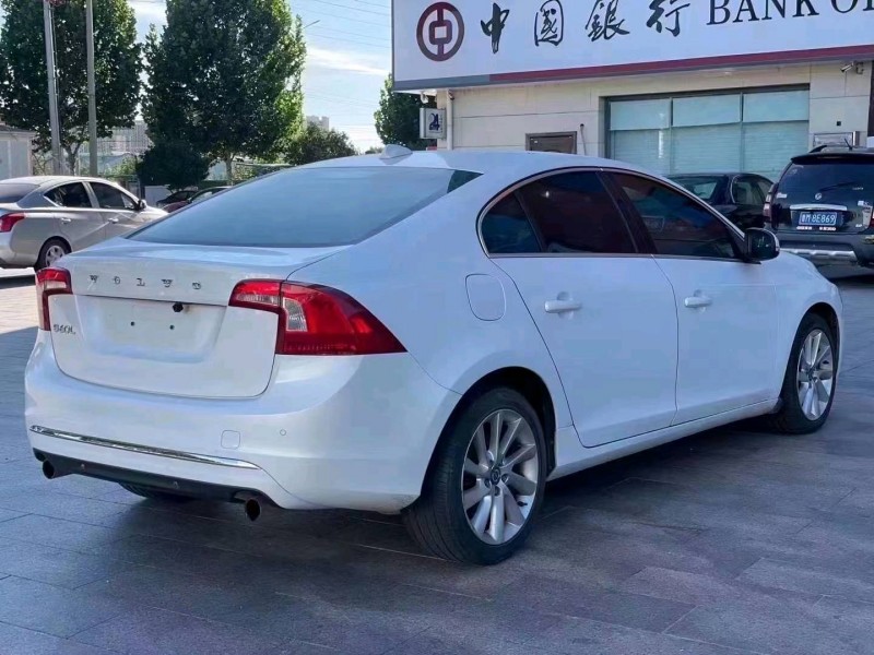 枣庄16年沃尔沃S60L7