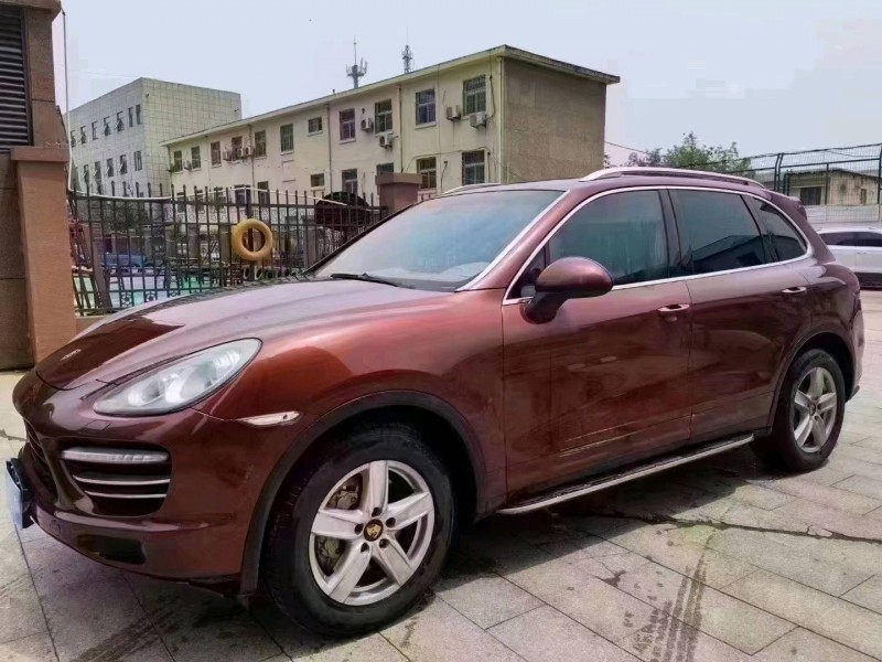 北京13年保时捷卡宴4