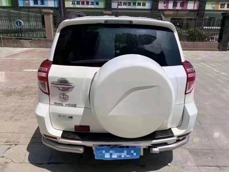 北京13年丰田RAV45