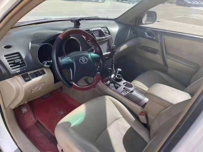 北京13年丰田汉兰达3