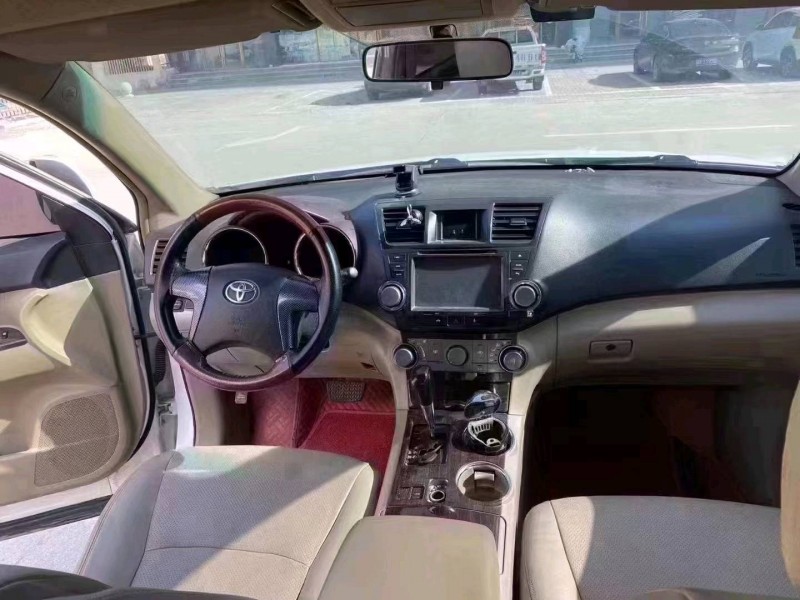 北京13年丰田汉兰达1