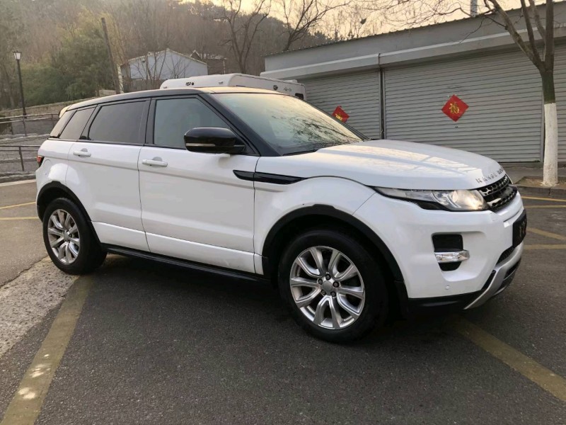 青岛12年路虎极光8