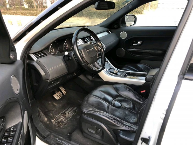 青岛12年路虎极光6