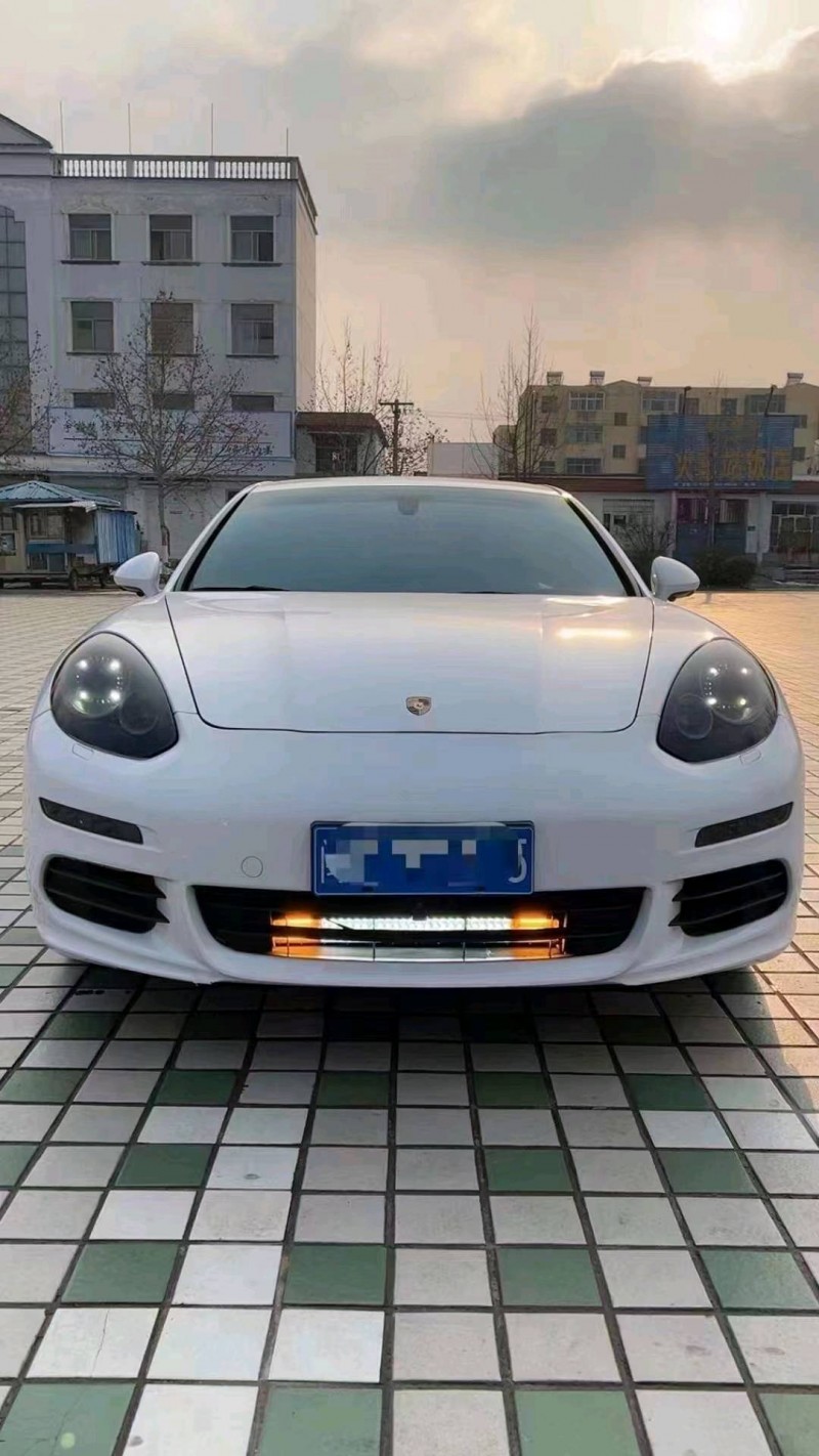 枣庄13年保时捷帕拉梅拉1