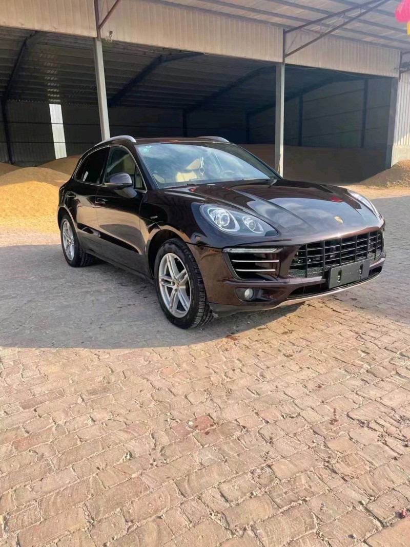 东营16年保时捷Macan7