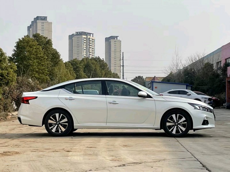 北京22年日产天籁3