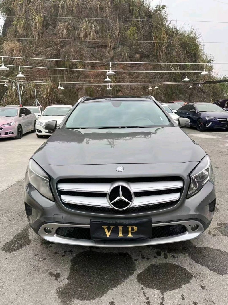 北京17年奔驰GLA1